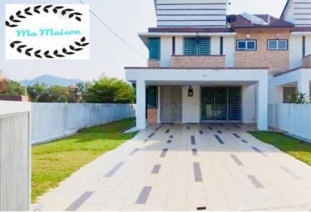 Sri Manjung Ma Maison Homestay Lumut Bagian luar foto