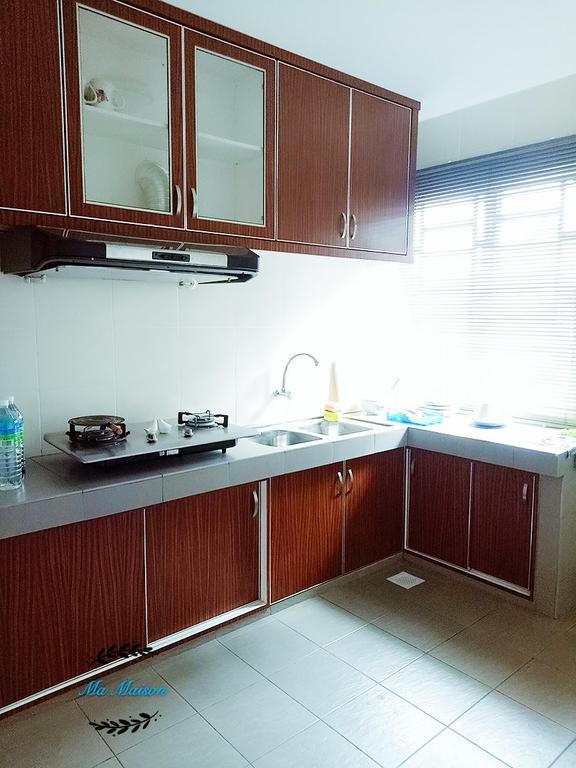 Sri Manjung Ma Maison Homestay Lumut Bagian luar foto