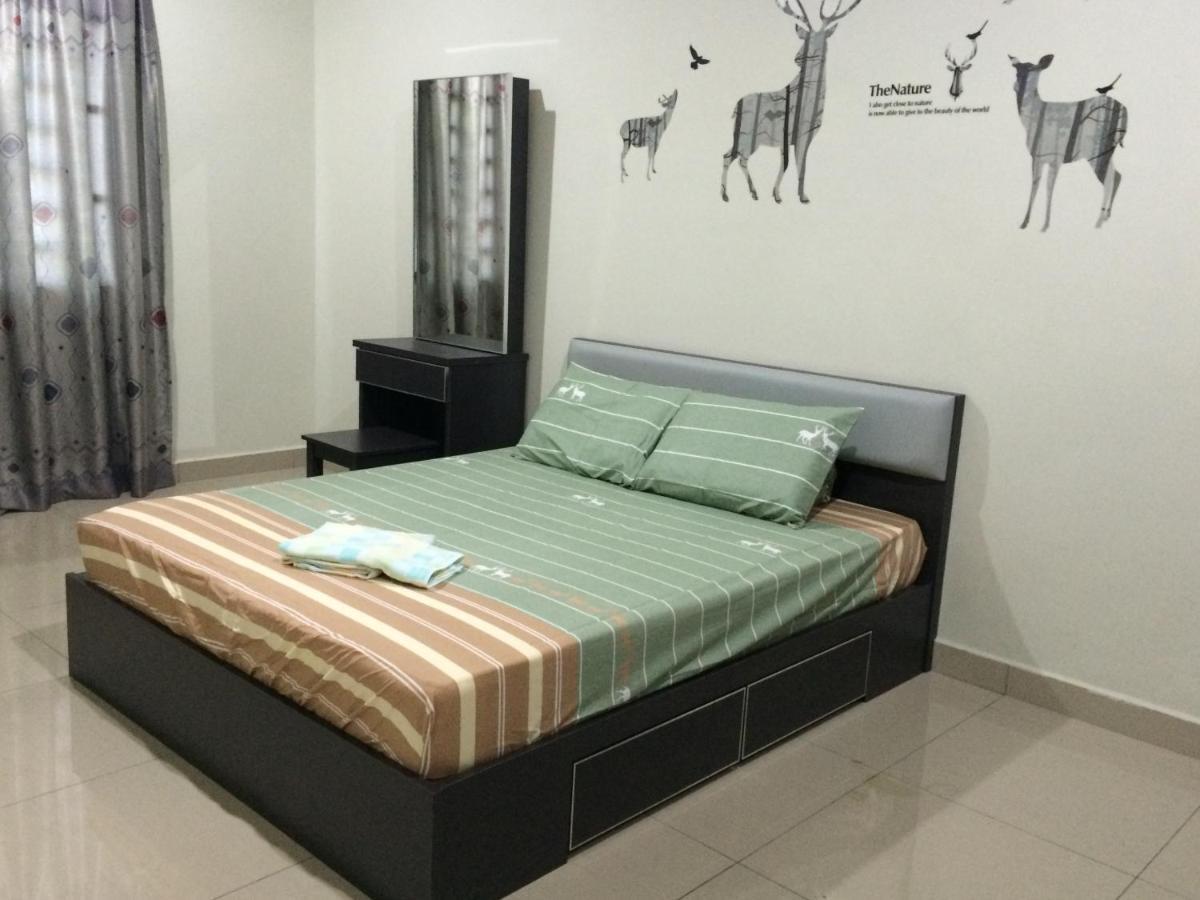 Sri Manjung Ma Maison Homestay Lumut Bagian luar foto